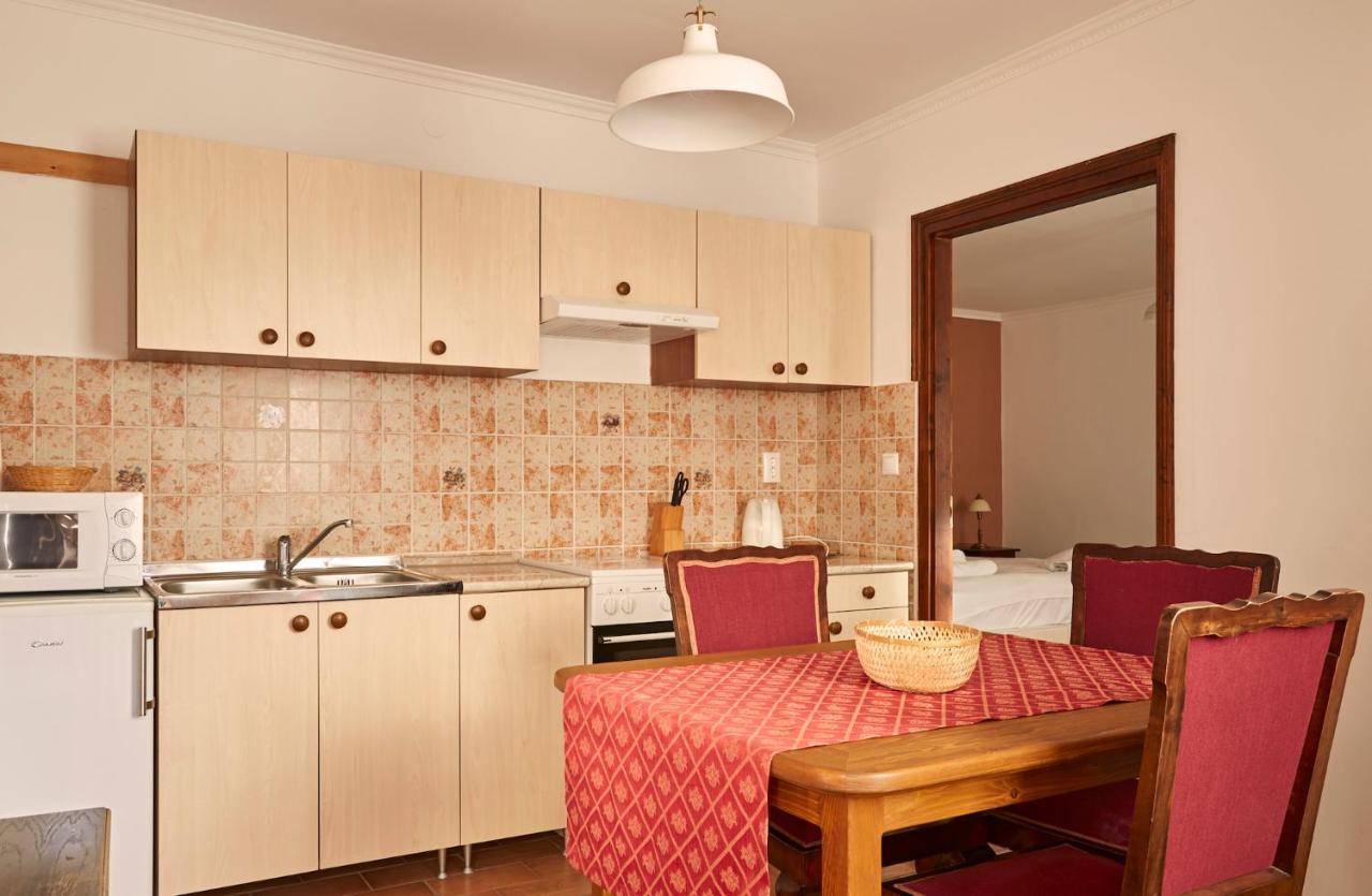 Preselo Pinceszet Es Vendeghaz Bed & Breakfast Erdobenye Exterior photo