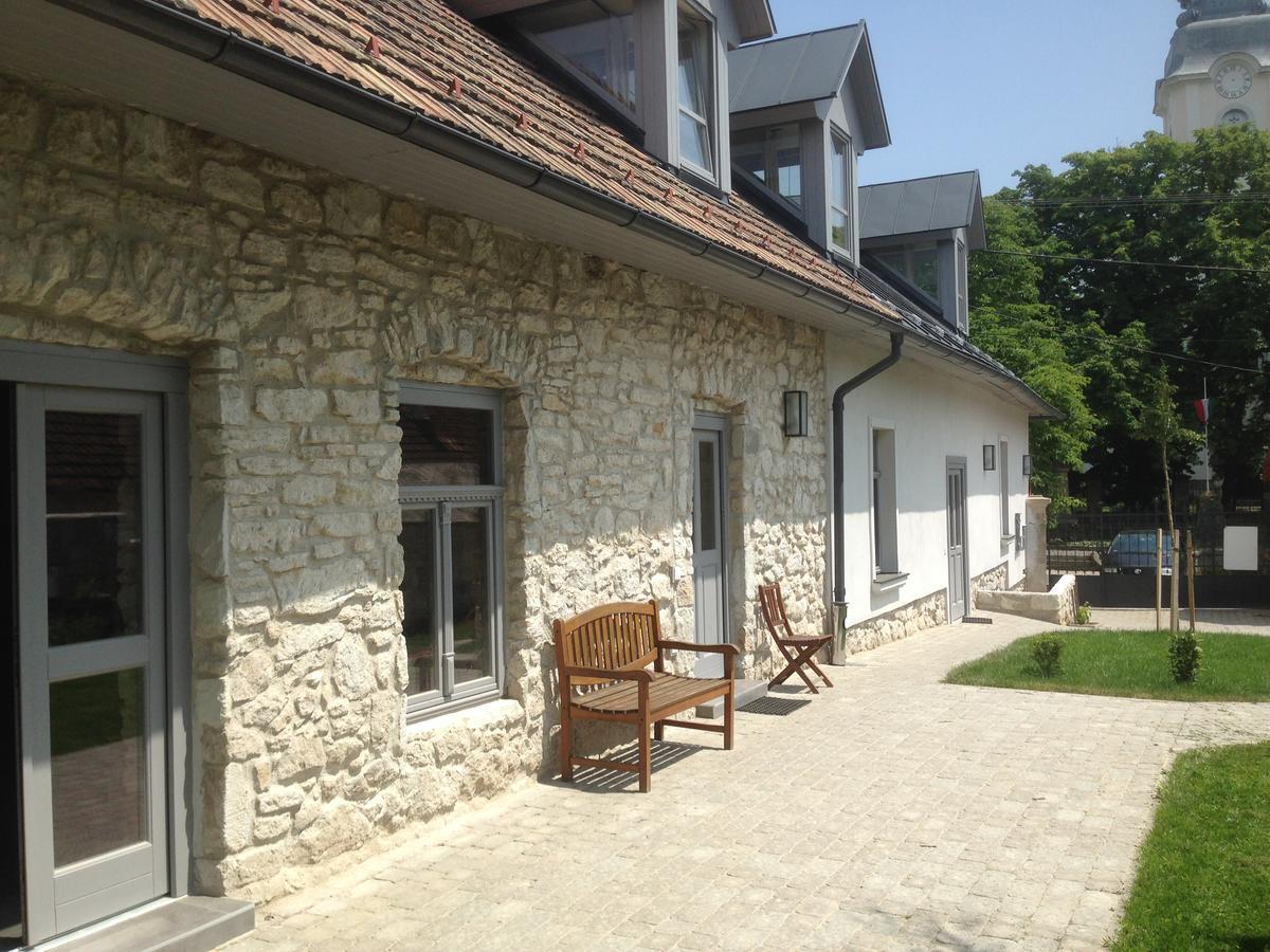 Preselo Pinceszet Es Vendeghaz Bed & Breakfast Erdobenye Exterior photo