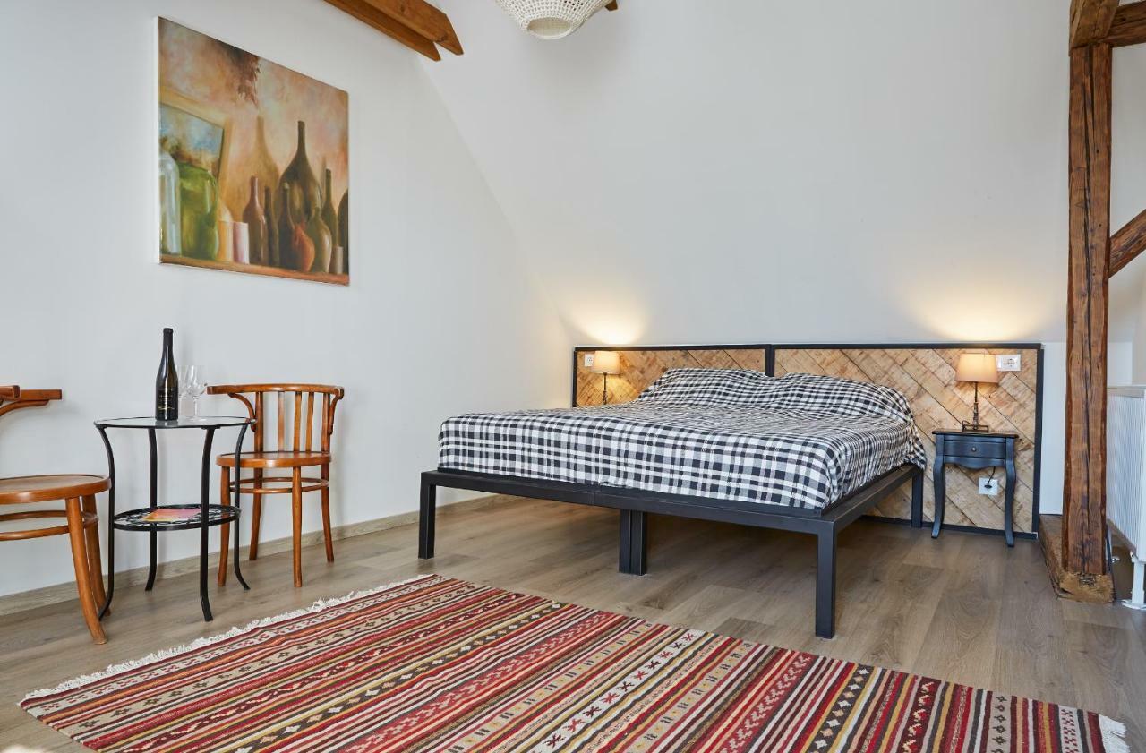 Preselo Pinceszet Es Vendeghaz Bed & Breakfast Erdobenye Exterior photo