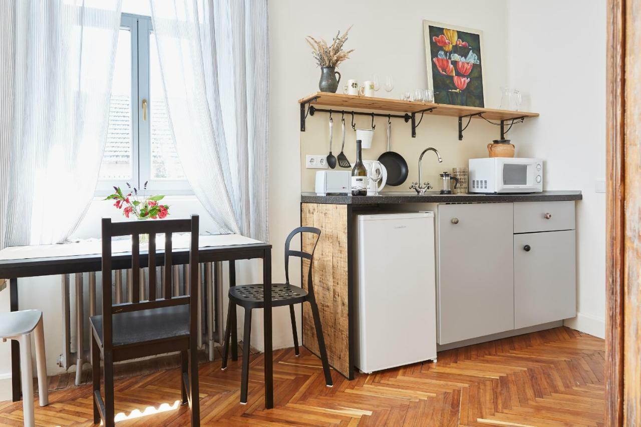 Preselo Pinceszet Es Vendeghaz Bed & Breakfast Erdobenye Exterior photo